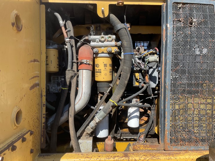 2008-caterpillar-553-image-49