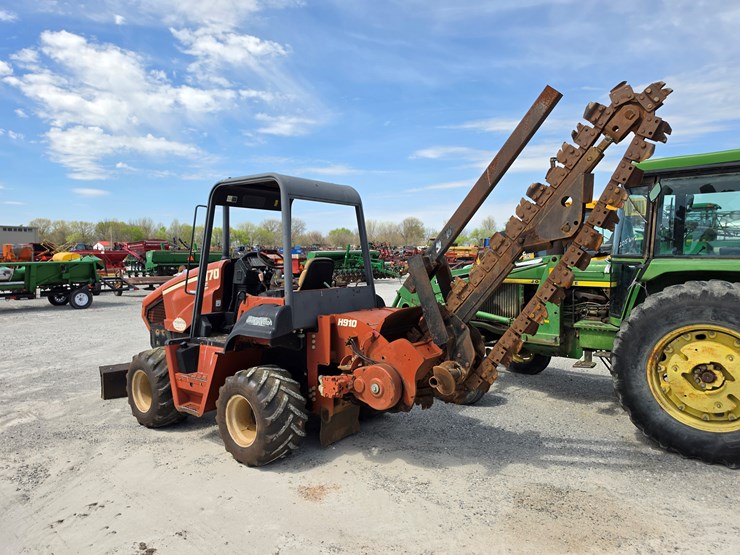 2002-ditch-witch-rt70-image-13