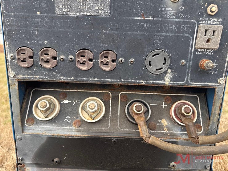 miller-the-legend-aead-200le-portable-welder-image-11