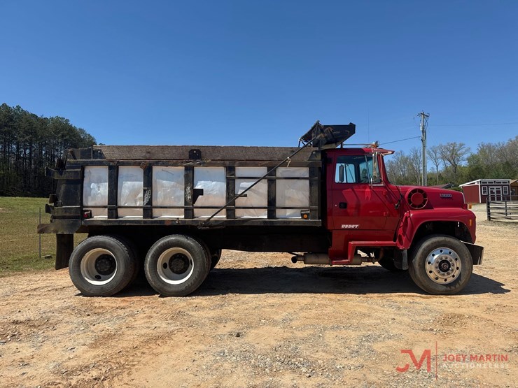 1994-ford-l9000-image-3