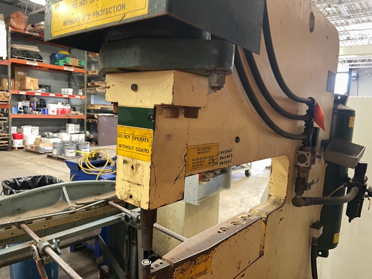 #2509-•-norlok-clincher-machine-(columbia-heights,-mn)-image-17