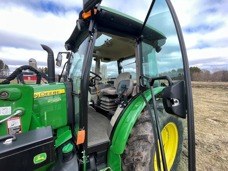 2019-john-deere-5090m-image-48