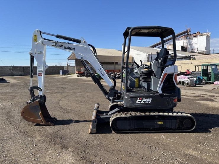 2020-bobcat-e26-image-5