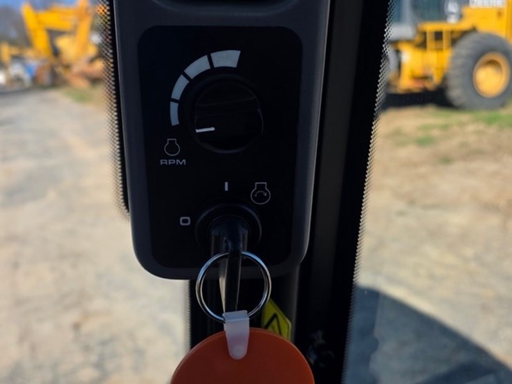 2024-jcb-215-image-59