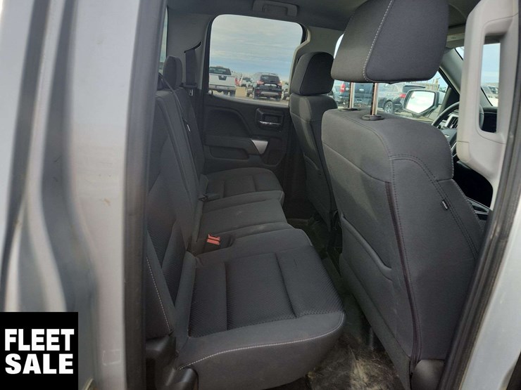 2018-chevrolet-silverado-1500-image-18