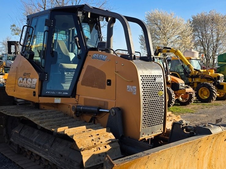 2013-case-850m-image-46