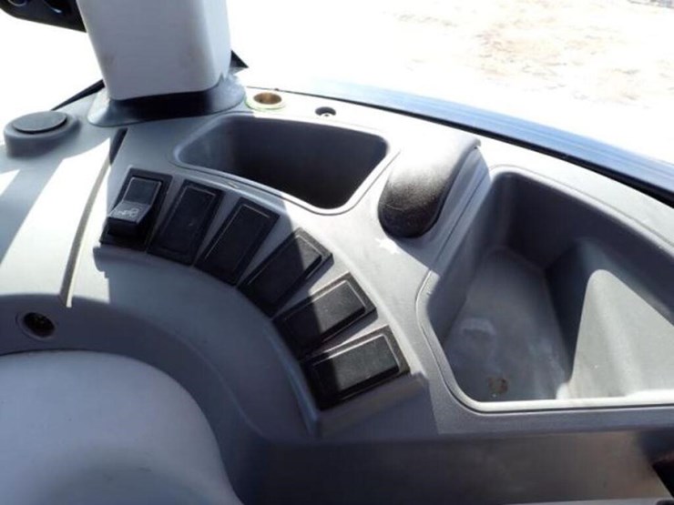 2014-new-holland-t4.75-image-19