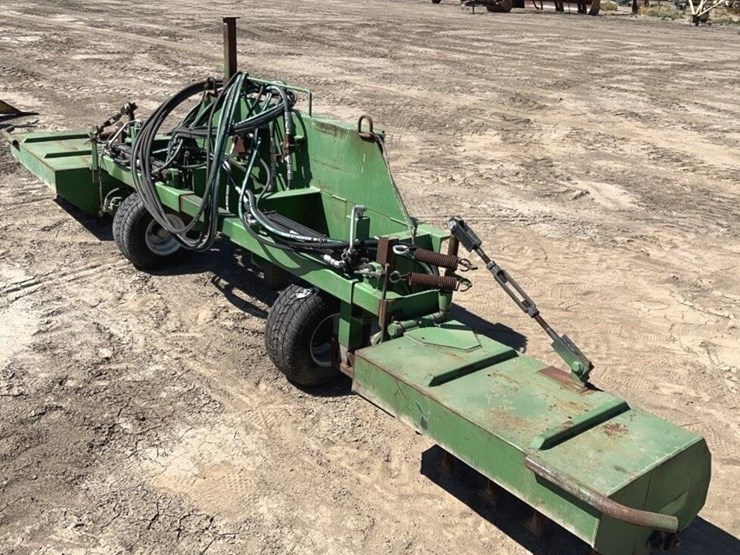 rinieri-"style"-6'-hyd.-berm-flail-mower-attach.-image-1