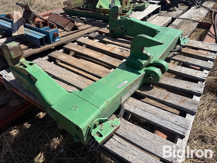 john-deere-quick-hitch-image-3
