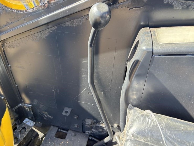 komatsu-pc28uu-2-image-26