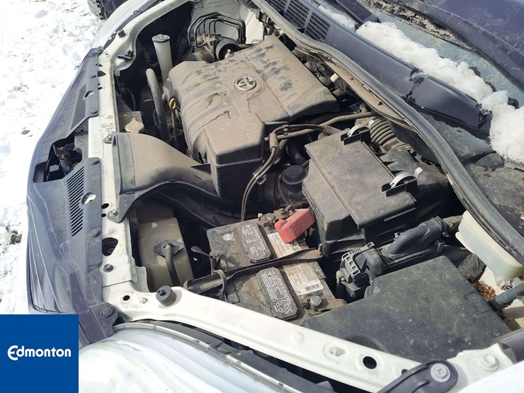 2013-toyota-sienna-image-25