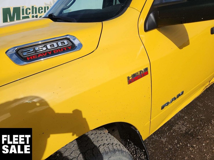 2019-dodge-2500-image-32