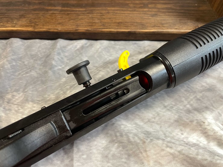 #10092-•-saricam-ss-4,-12-ga.-semi-auto-shotgun,-sn:-694-h23yt-6563-image-16