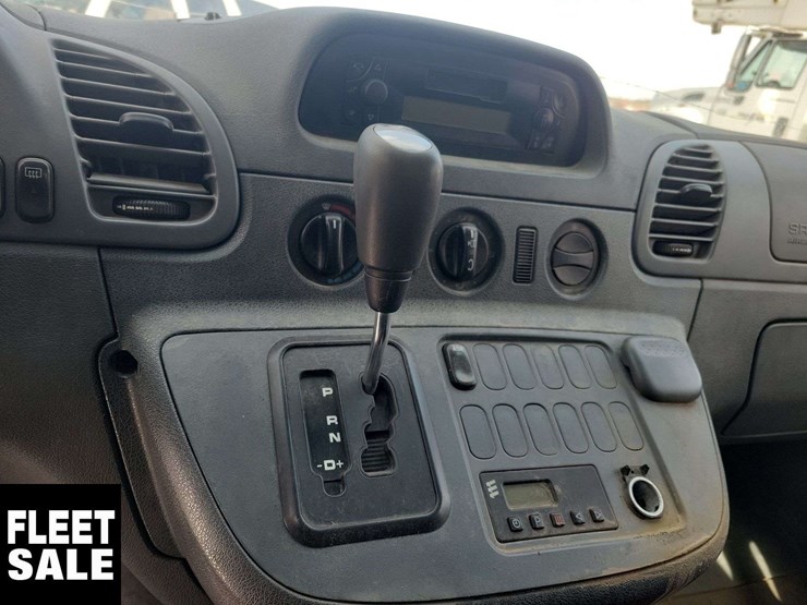 2005-dodge-sprinter-2500-image-11