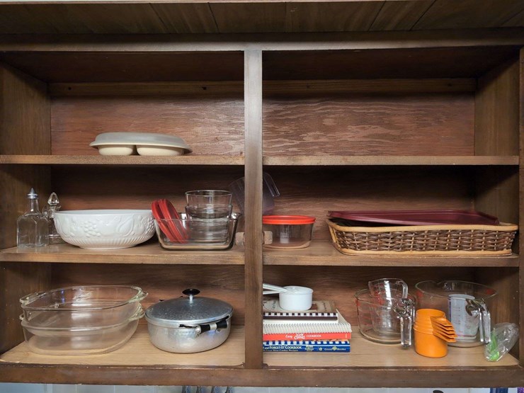 kitchen-cabinet-contents-image-1