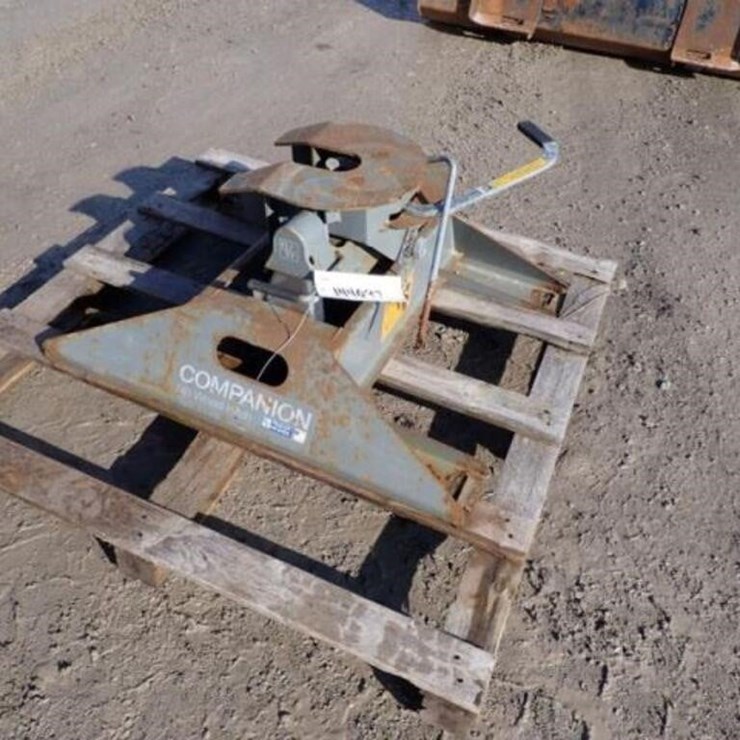 B&W Companion 5th Wheel