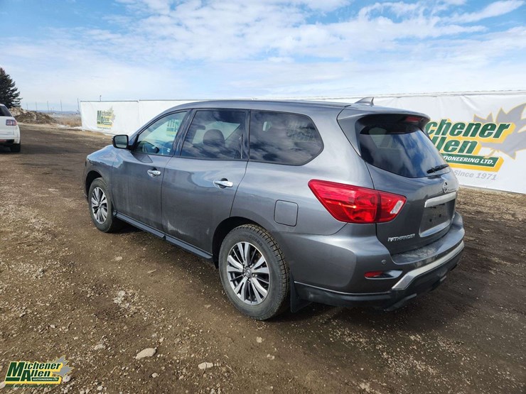 2020-nissan-pathfinder-image-3