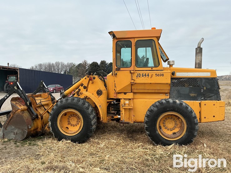 john-deere-644-image-8