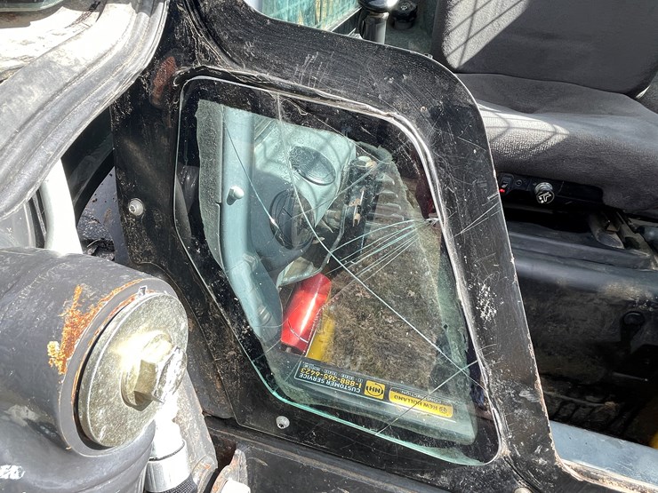 #372-•-2015-new-holland-l225-skid-steer-(scandia,-mn)-image-29