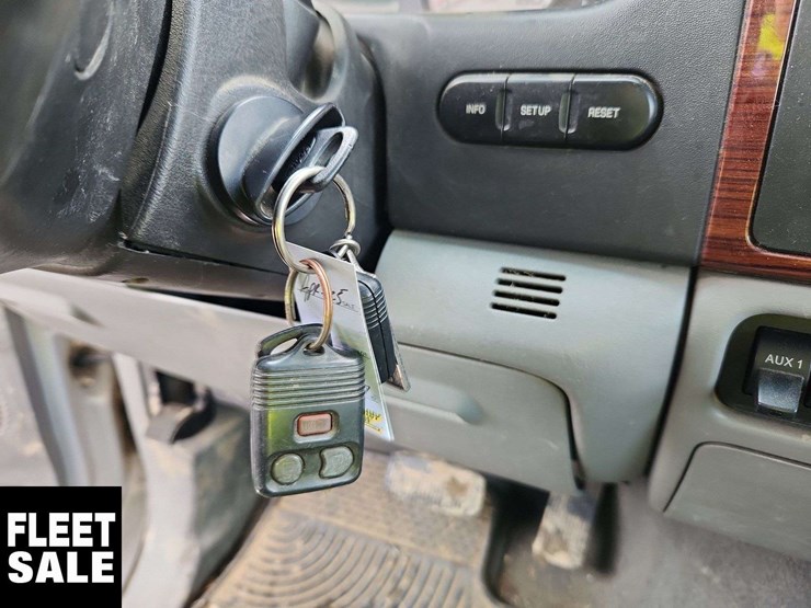 2006-ford-f350-image-25