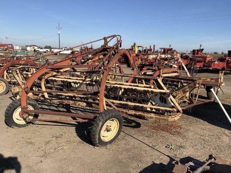 new-holland-260-image-6