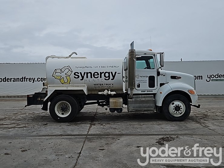 2017-peterbilt-337-image-6