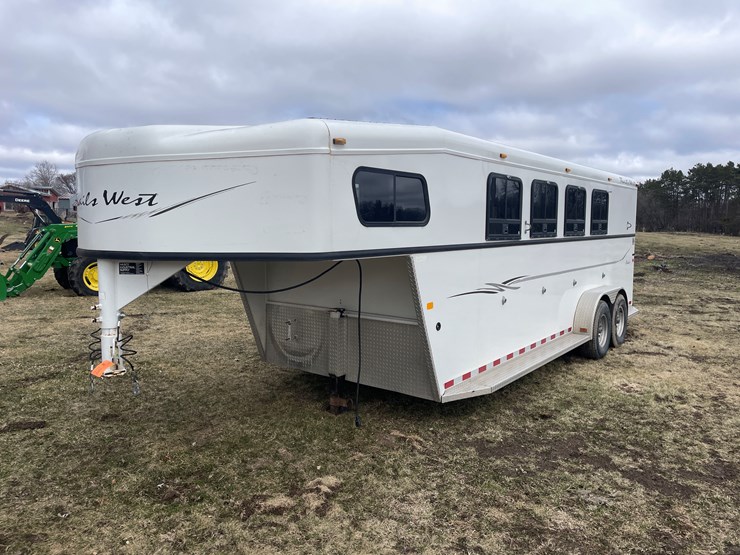 #292-•-2005-trails-west-classic-horse-trailer-(has-mn-title-in-delay)(scandia,-mn)-image-1
