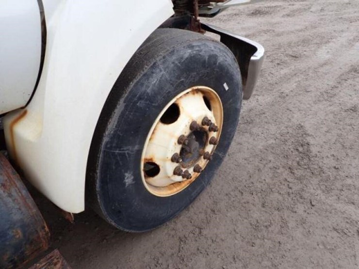 2006-ford-f650-xlt-image-30