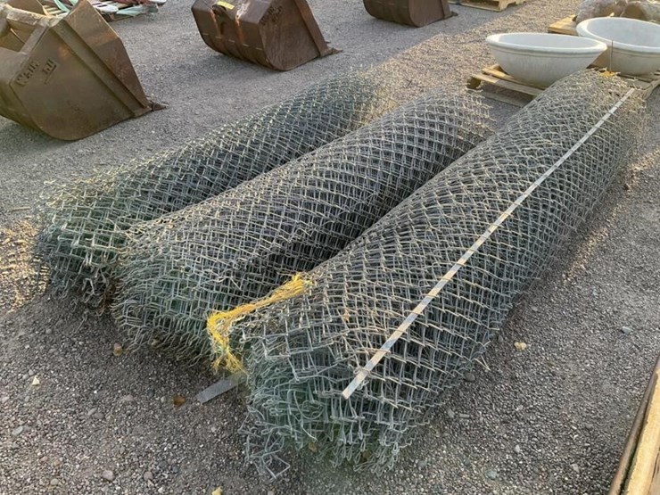 (3)-rolls-of-chainlink-image-3