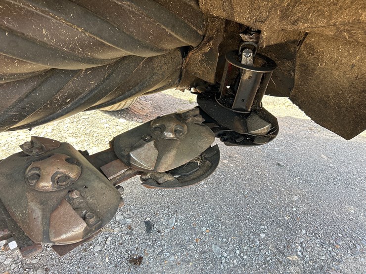 new-holland-h7230-image-11