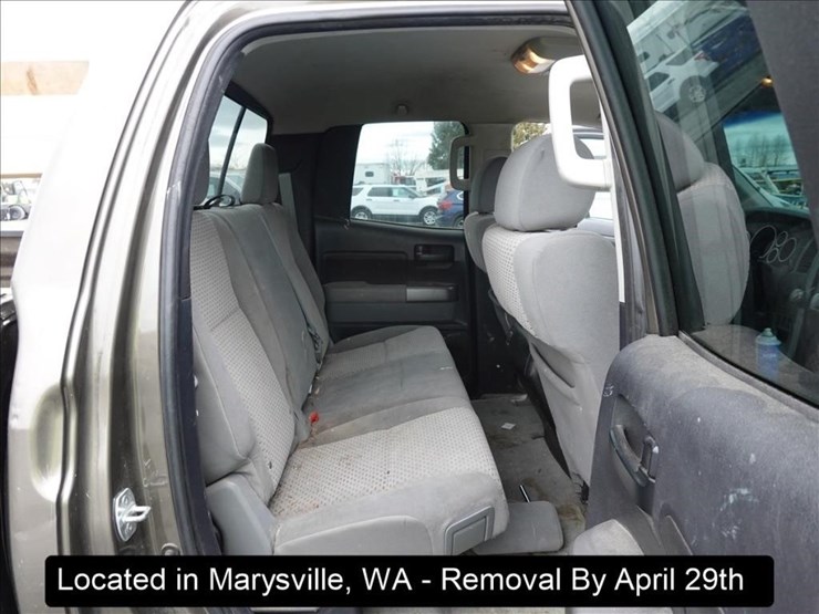 2010-toyota-tundra-image-3