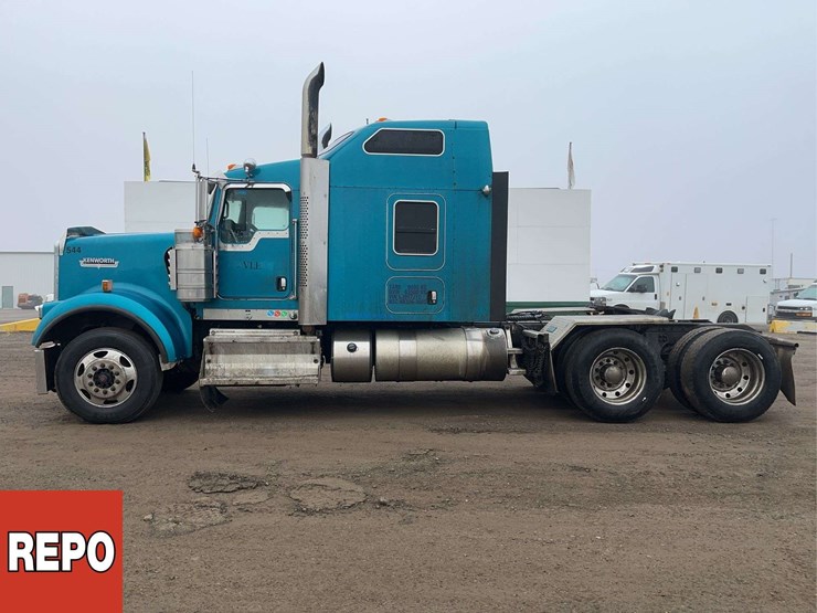2019-kenworth-w900-image-5