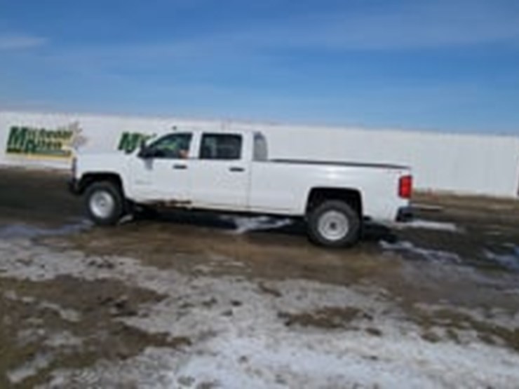 2015-chevrolet-silverado-3500hd-image-5