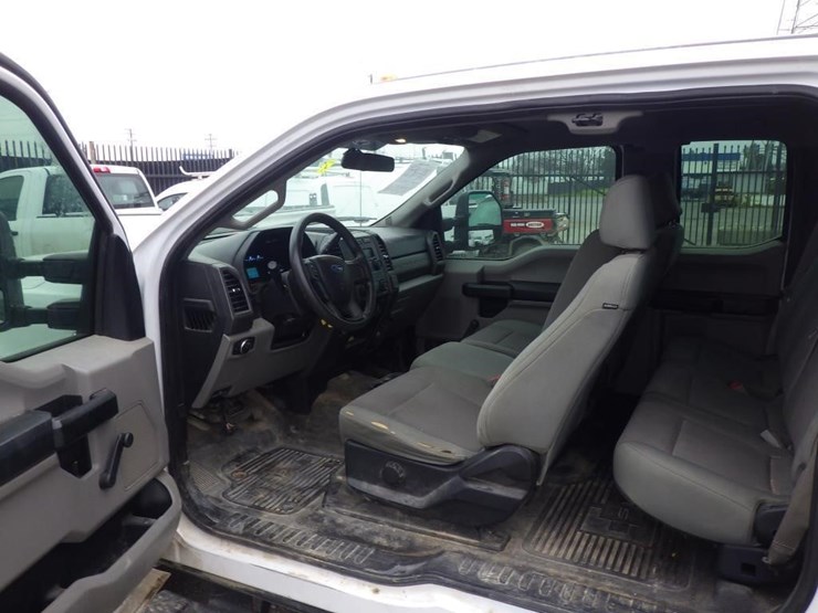 2017-ford-f350-image-5