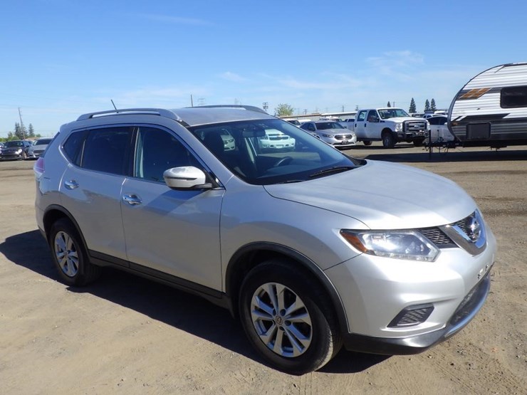 2016-nissan-rogue-image-2