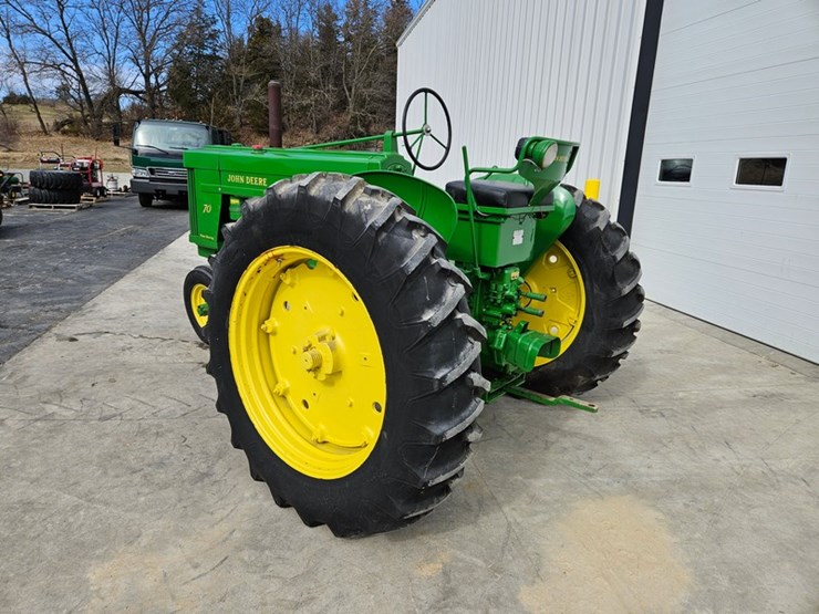 1955-john-deere-70-image-3