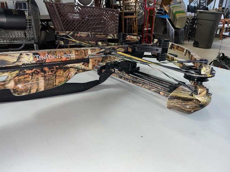 #2914-•-tenpoint-titan-xtreme-crossbow-image-2