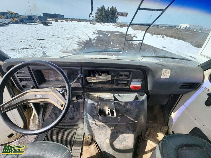 1990-ford-e350-image-17