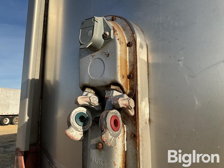 1960-fruehauf-trailer-image-11