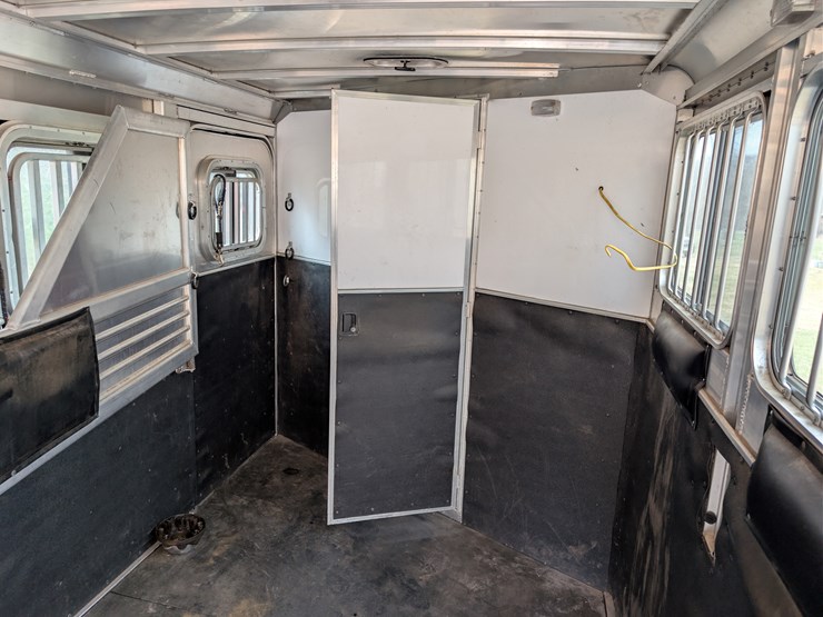 #282-•-2015-featherlite-29'-aluminum-gooseneck-horse-trailer-(wi-title)-(ridgeland,-wi)-image-33