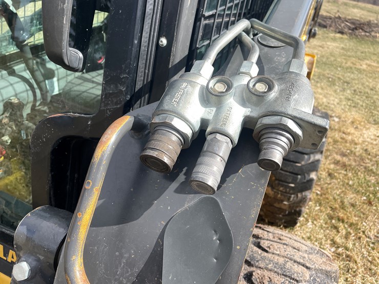 #372-•-2015-new-holland-l225-skid-steer-(scandia,-mn)-image-24