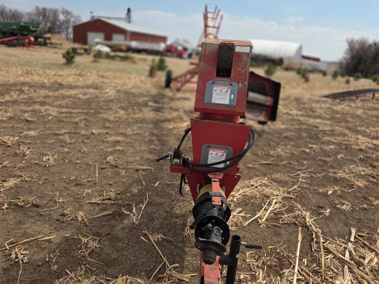 feterl-auger-image-2