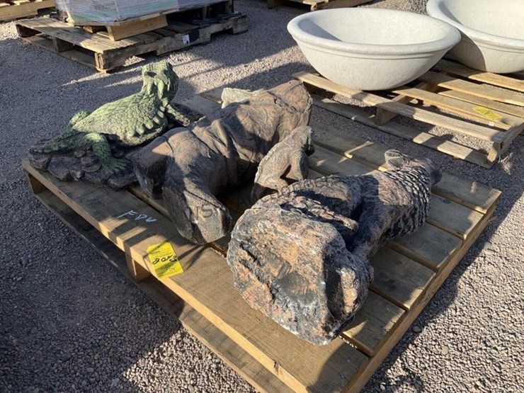 concrete-lizards-,-cowboy-boot-&-coyote-image-1