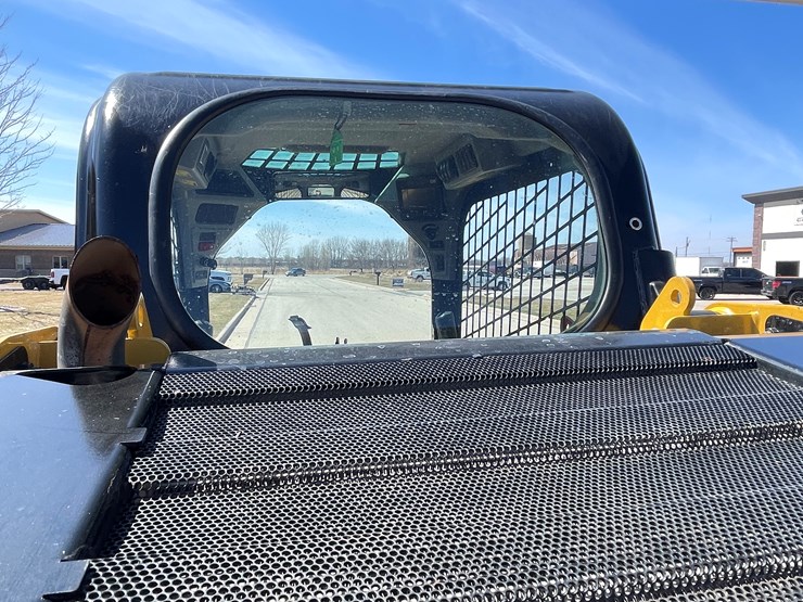 2019-caterpillar-259d3-image-31