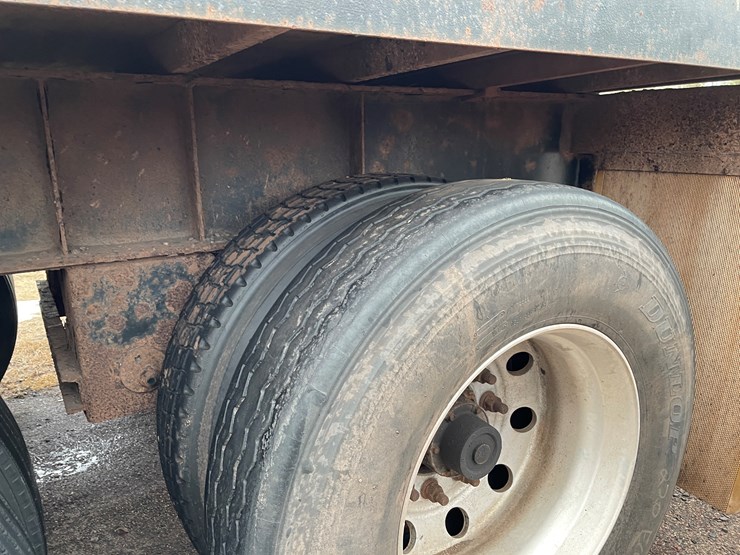 #290-•-2005-great-lakes-(3)-axle-pup-trailer-(has-mi-title)-(marenisco,-mi)-image-11