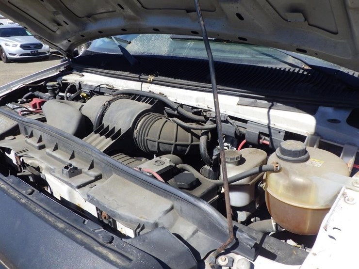 2009-ford-econoline-350-image-11