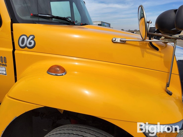 2006-international-7400-image-20