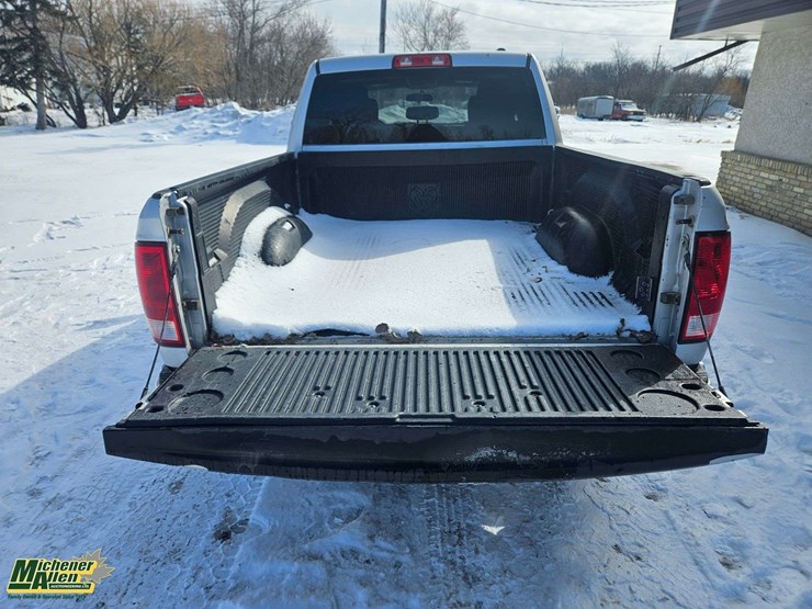 2012-dodge-1500-image-12