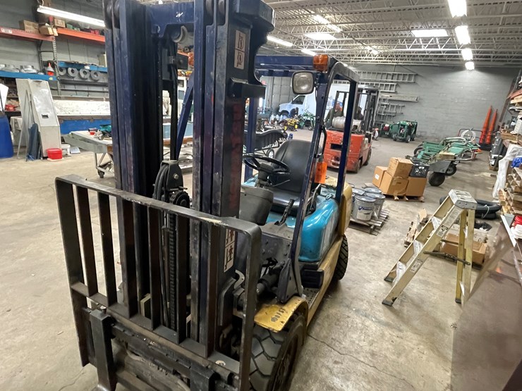 komatsu-fg25c-12-image-2