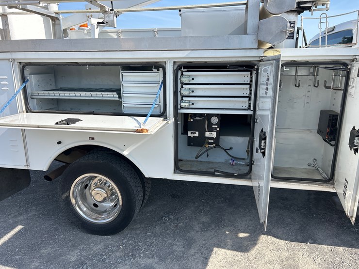 2013-ford-f450-image-9